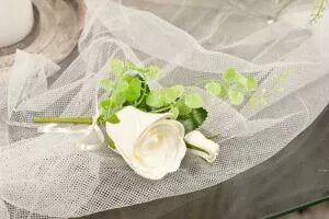 Artificial - Button Hole/Corsage Cream Rose w Fern